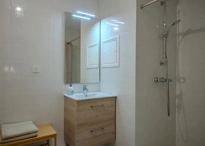 Apartment Le Stan - Centre - Terrasse & Parking Gratuit - Commerces A Proximite *
