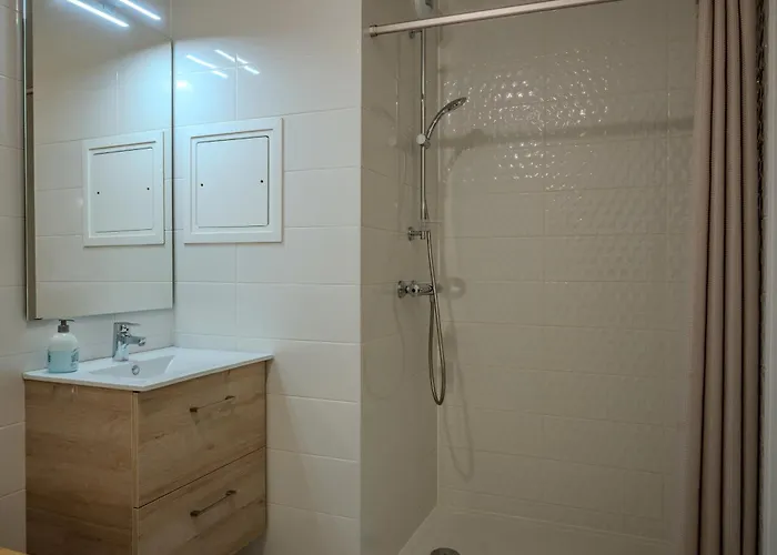 Apartment Le Stan - Centre - Terrasse & Parking Gratuit - Commerces A Proximite *